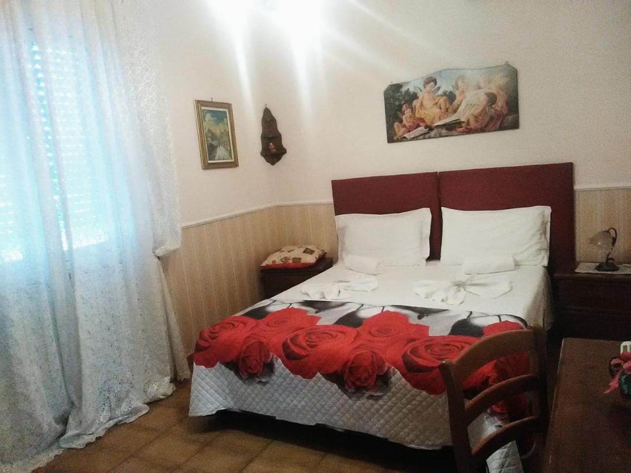 Hillary House 호텔 피우미치노 외부 사진